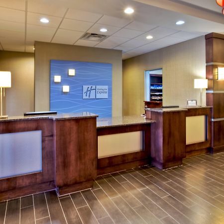 Holiday Inn Express & Suites Oak Ridge By Ihg Exterior foto
