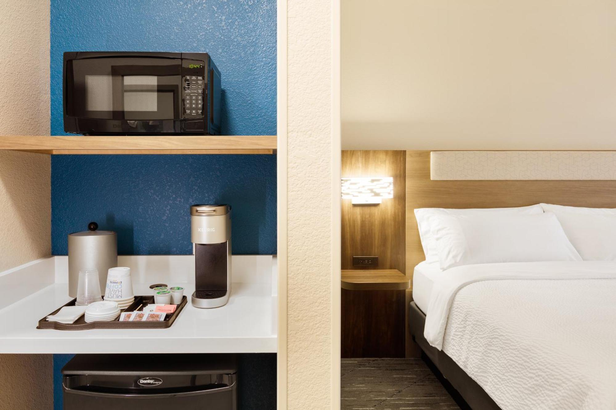 Holiday Inn Express & Suites Oak Ridge By Ihg Exterior foto